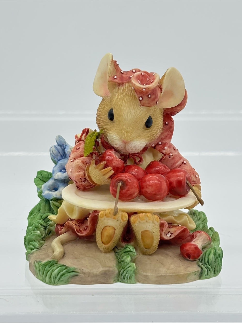 Vintage Priscilla Hillman Mouse Tales Cherry Cobbler Figurine 1997 Cottagecore